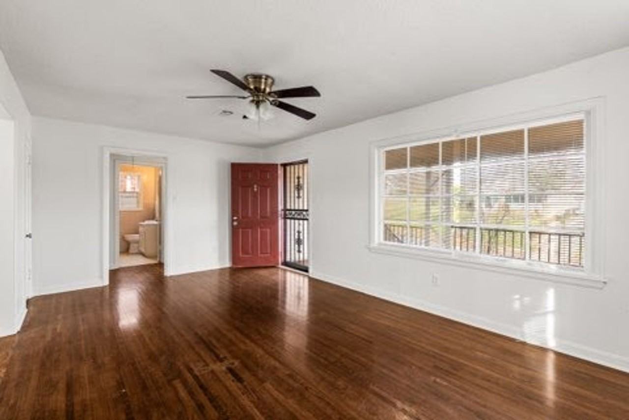 1511 W 23rd St - Photo 4 of 15