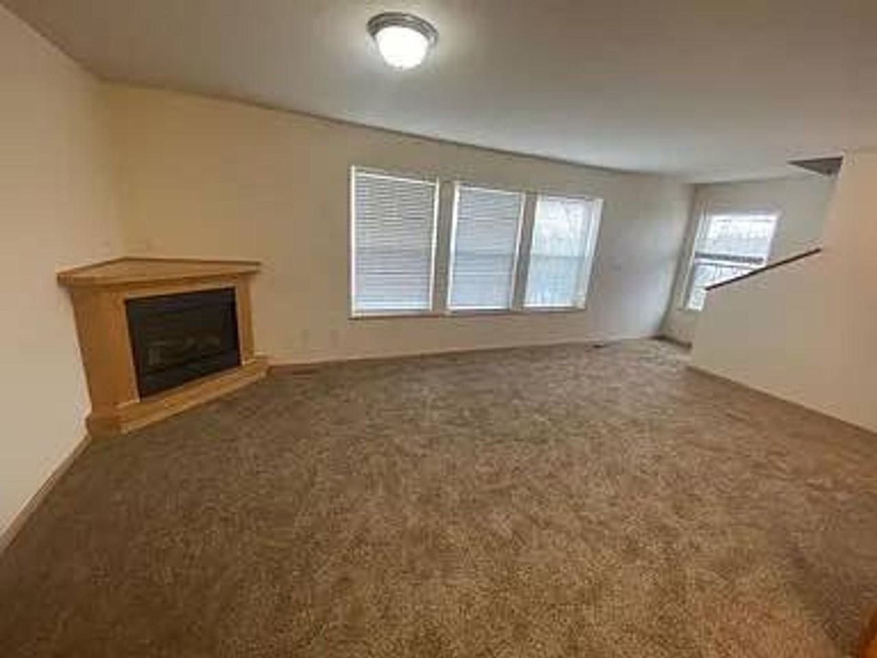 1235 Se Village View Ln - Photo 7 of 12