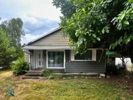 featured image of 244 5th St