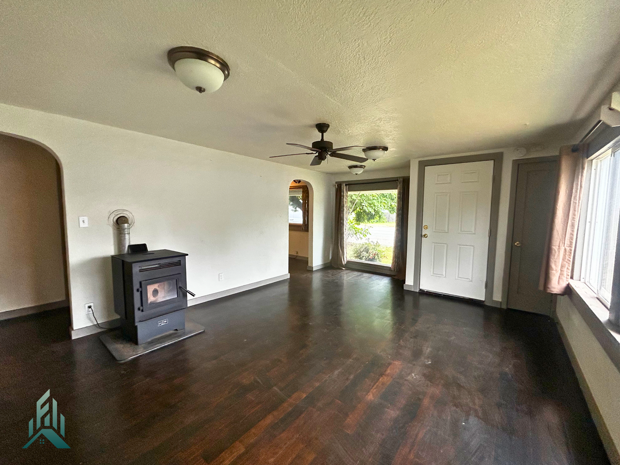 244 5th St - Photo 2 of 10