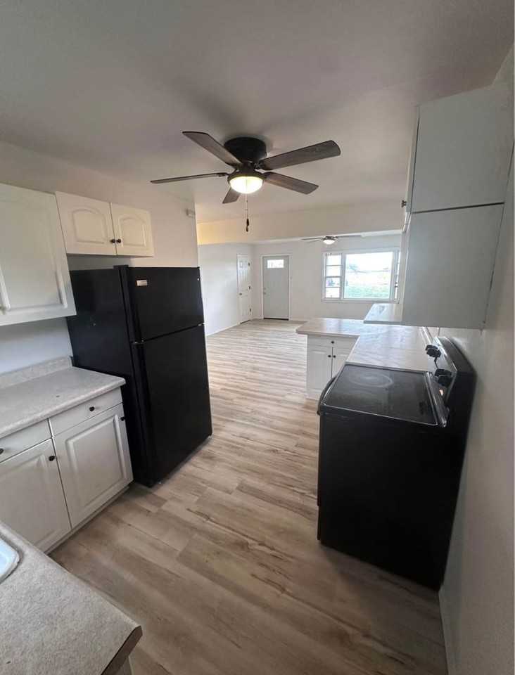 96 Spruce St - Photo 2 of 10