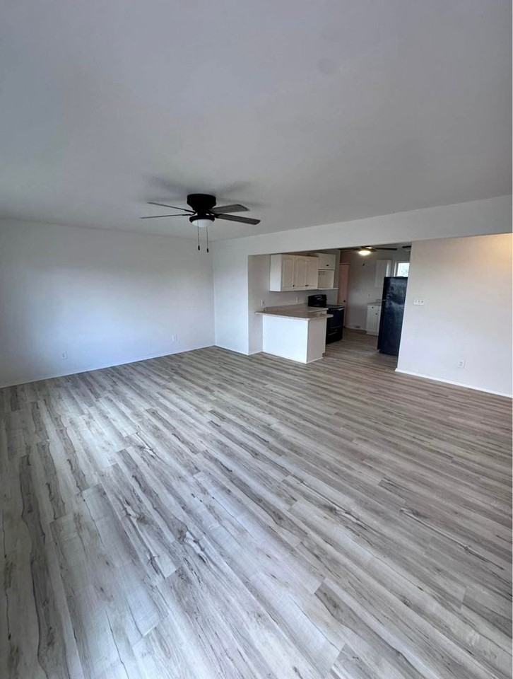 96 Spruce St - Photo 3 of 10