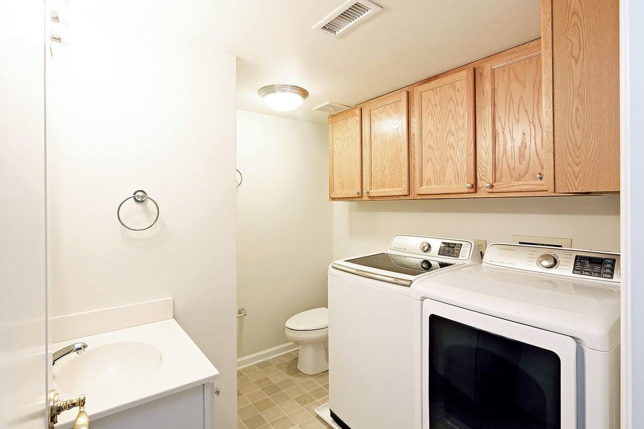 1264 Villa Ln #D - Photo 7 of 10