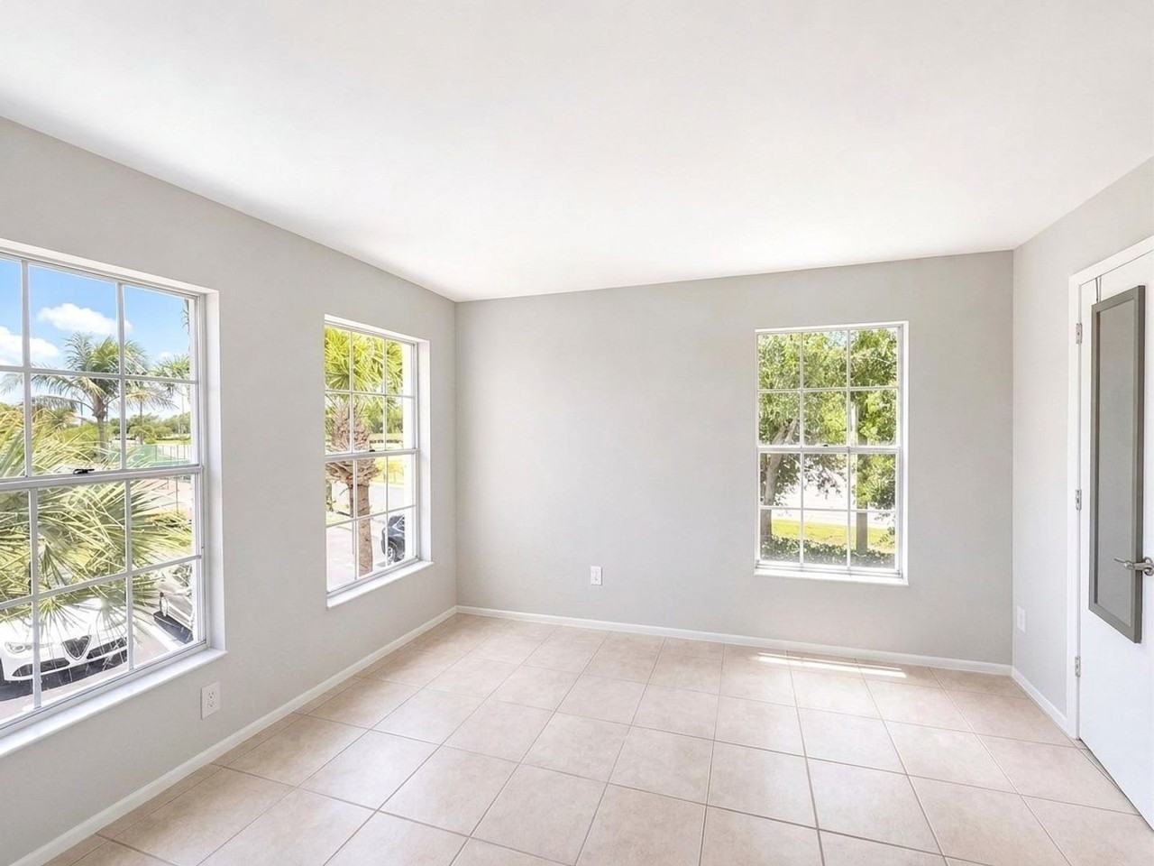 150 Santa Clara Dr #7 - Photo 5 of 12