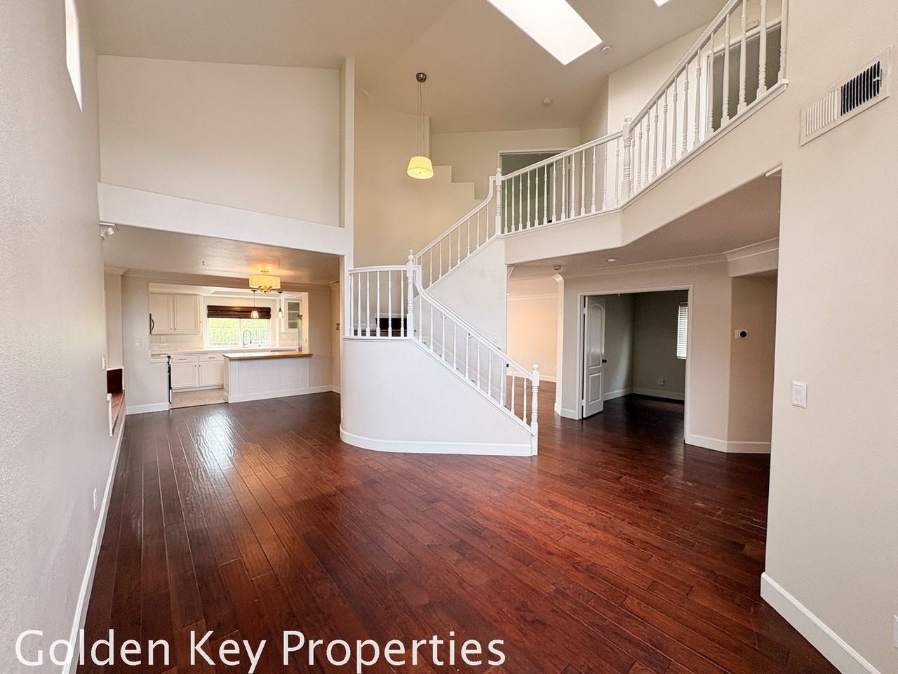 3274 San Tomas Dr - Photo 4 of 35