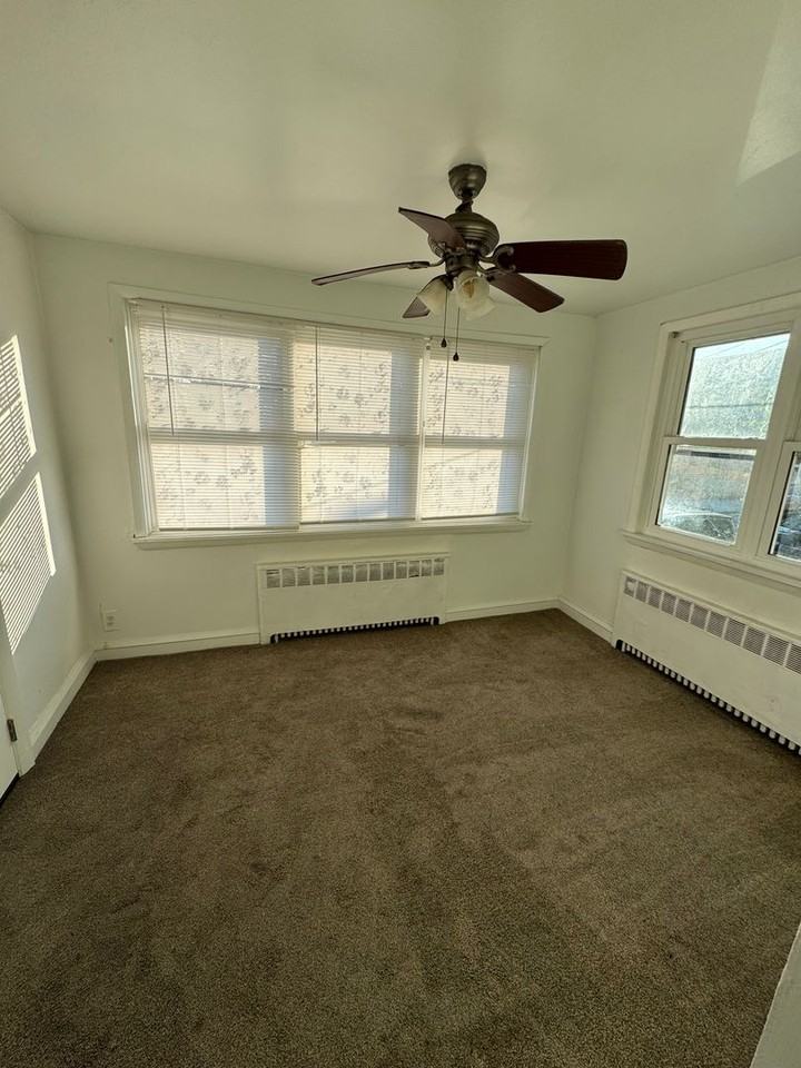 19 S Weymouth Ave - Photo 5 of 8