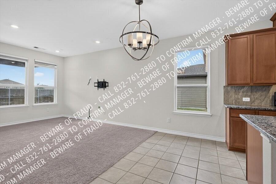 395 Boroughbridge Dr - Photo 6 of 27