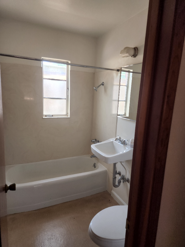 2531 N Edith Blvd - Photo 6 of 17