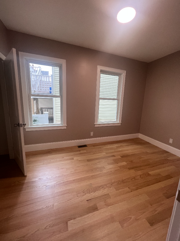 13 Newton St #1 - Photo 4 of 9