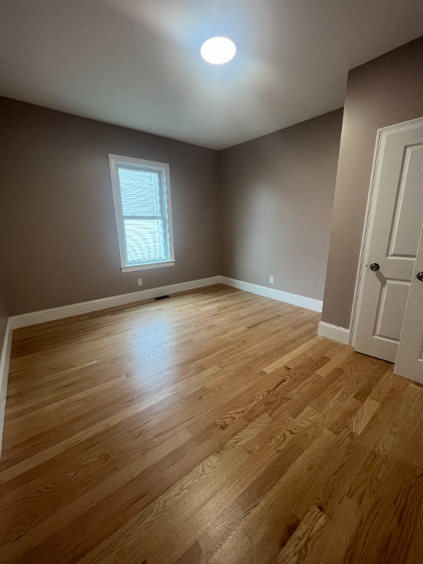 13 Newton St #1 - Photo 5 of 9