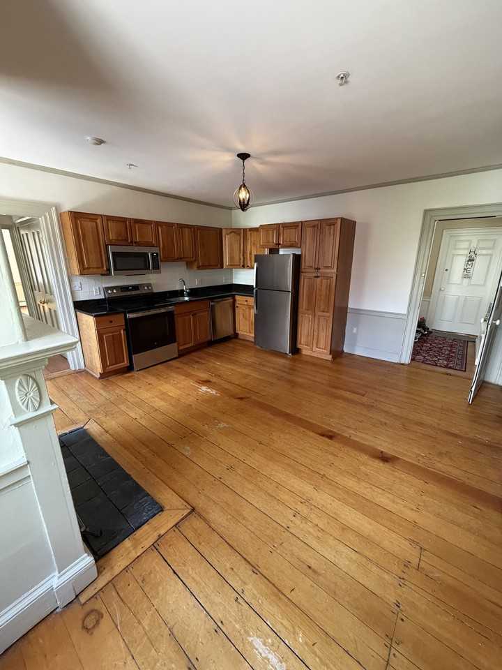 148 Hight St #3 - Photo 4 of 18