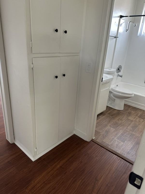 8120 Owensmouth Ave #2 - Photo 5 of 15