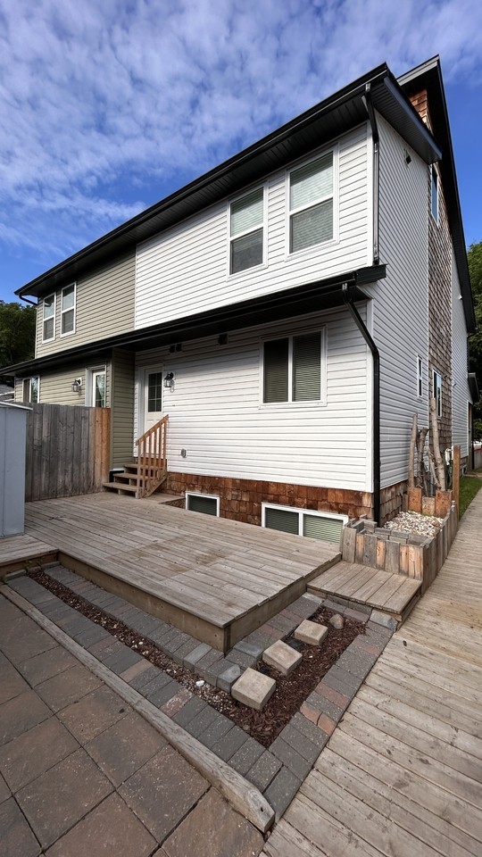 SF229 – 3 - Photo 2 of 18