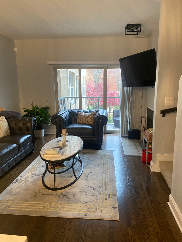 4530 S Woodlawn Ave #401 - Photo 3 of 12