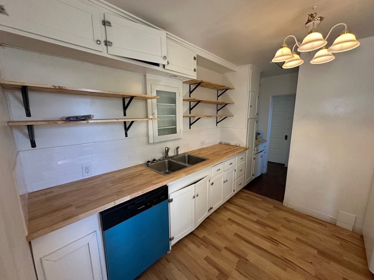 224 W Jackson Ave - Photo 3 of 14