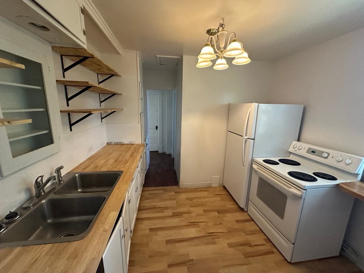 224 W Jackson Ave - Photo 5 of 14