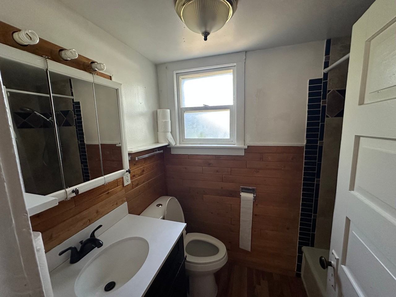 224 W Jackson Ave - Photo 7 of 14