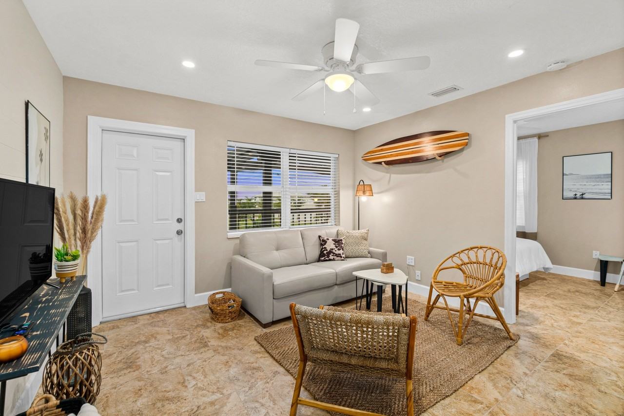 1676 Pineappke Ave Melbourne Florida #1676 - Photo 3 of 10