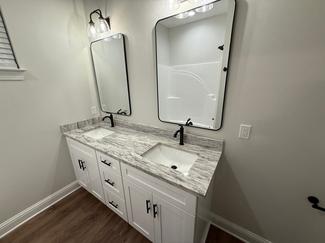 205 Hoover Dr #B - Photo 4 of 5