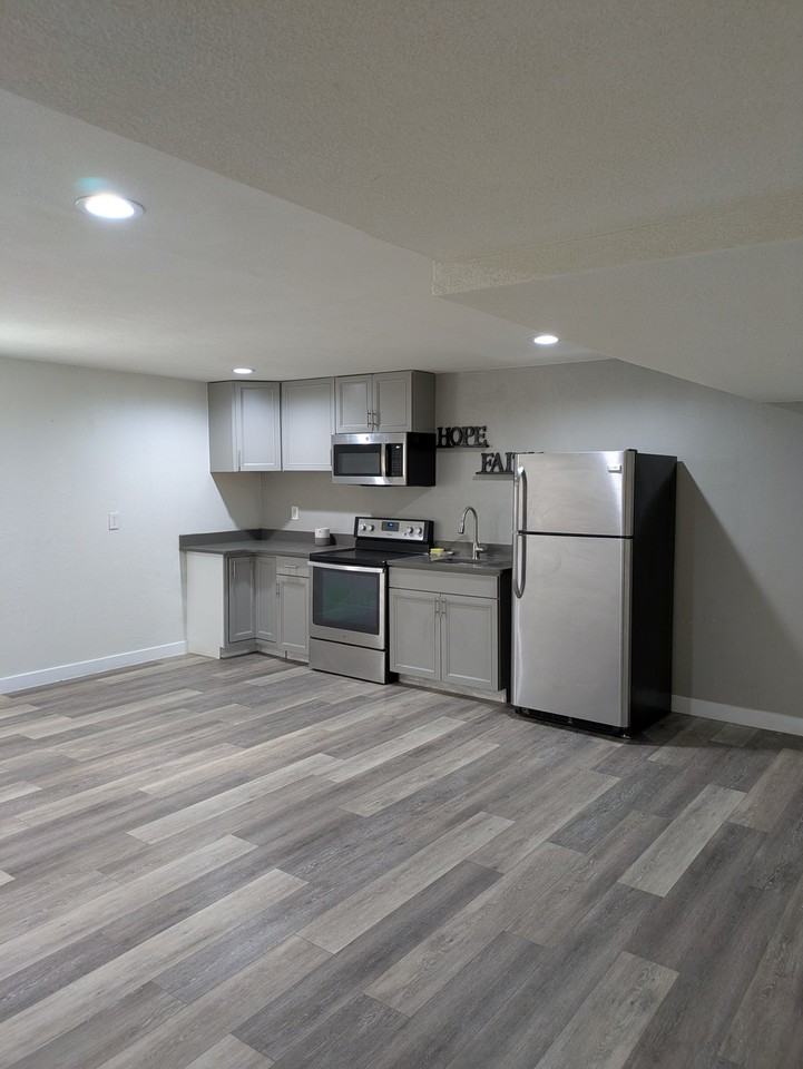 4254 E Center Point St - Photo 3 of 7