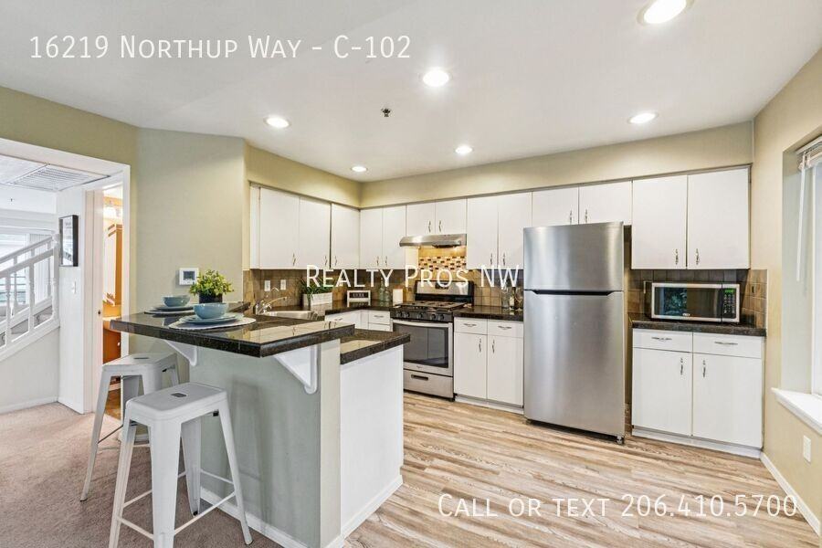 16219 Northup Way #C102 - Photo 7 of 39
