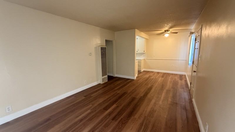 1433 W 84th Pl - Photo 5 of 9