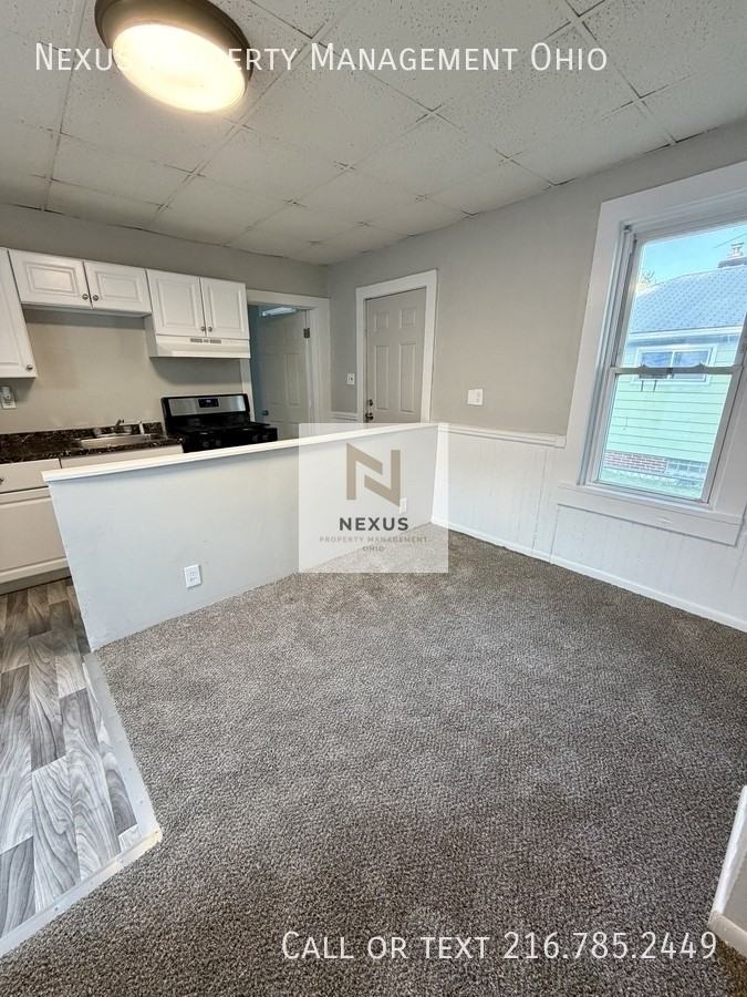 13210 Carrington Ave - Photo 3 of 10