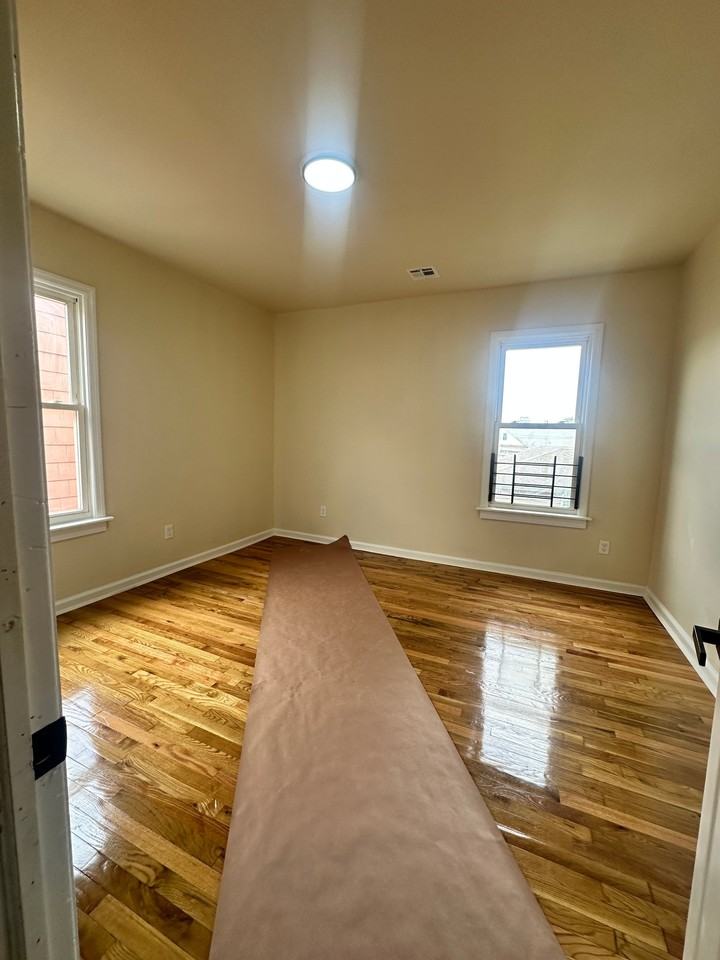 144 Huntington Ter #2L - Photo 4 of 9