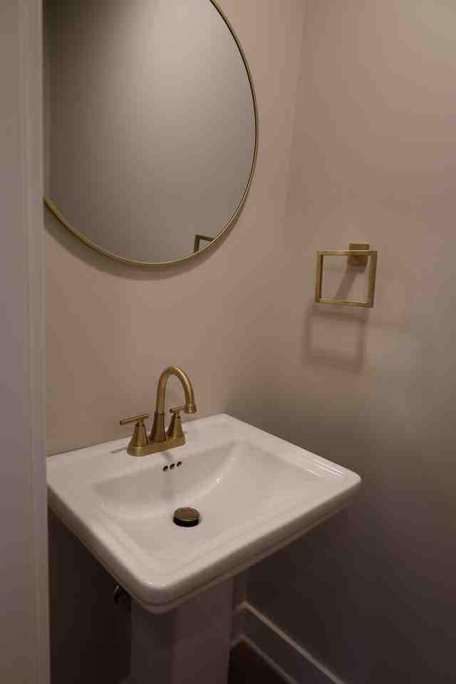 5247 Lincoln Hwy W - Photo 7 of 17