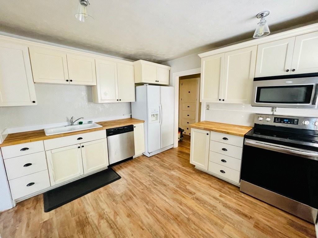 793 E St - Photo 6 of 14