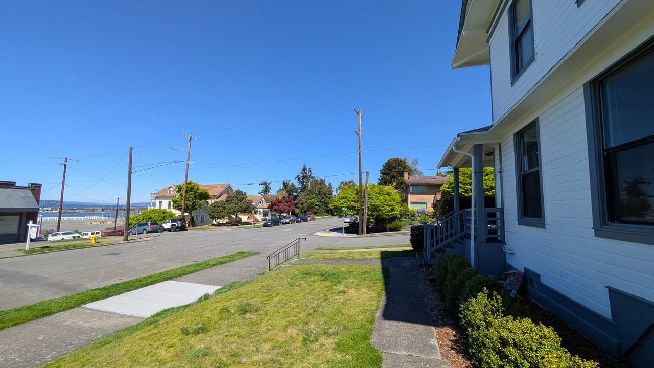 2601 Grand Ave - Photo 4 of 15