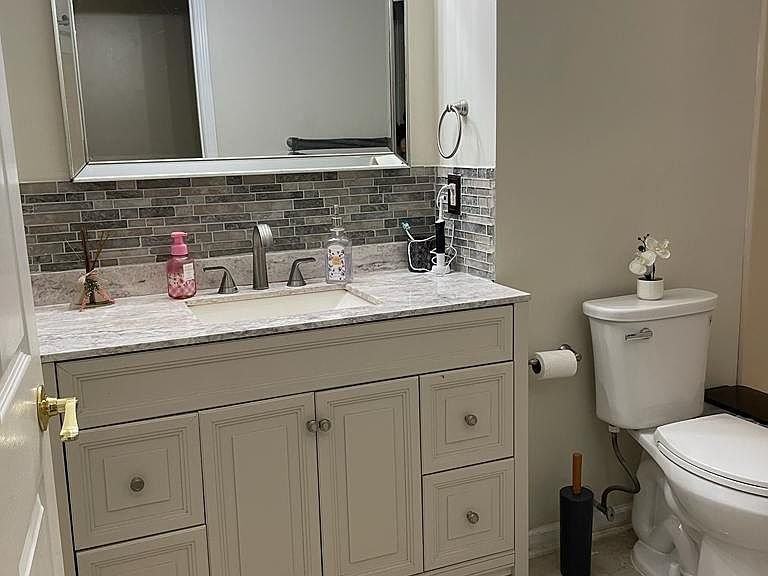 21 Brittany Cir - Photo 5 of 10