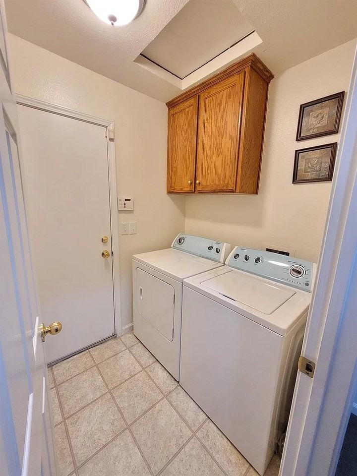 6269 W San Carlos Ave - Photo 5 of 20