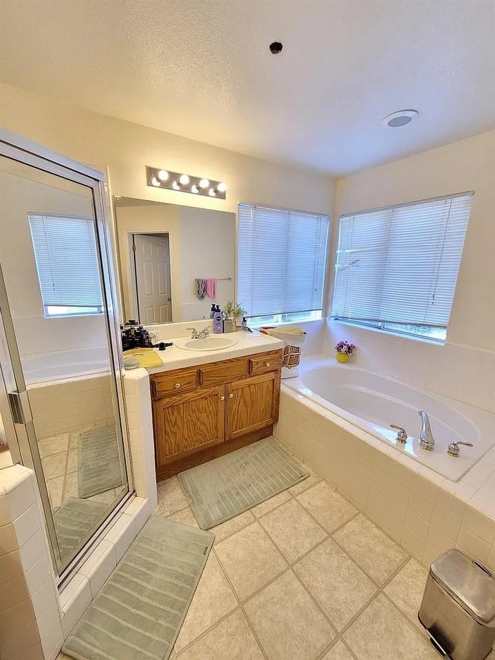 6269 W San Carlos Ave - Photo 7 of 20