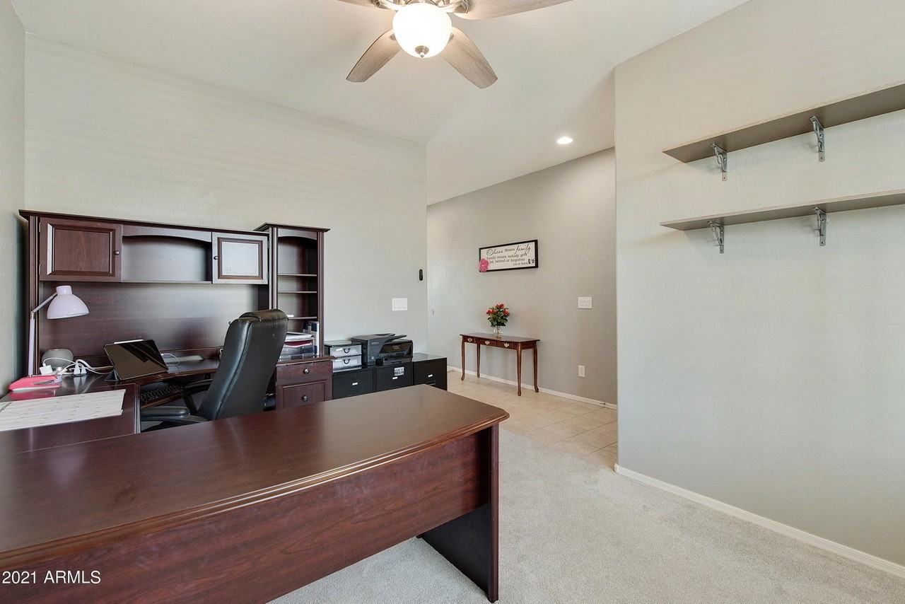 18013 W Tina Ln - Photo 2 of 14