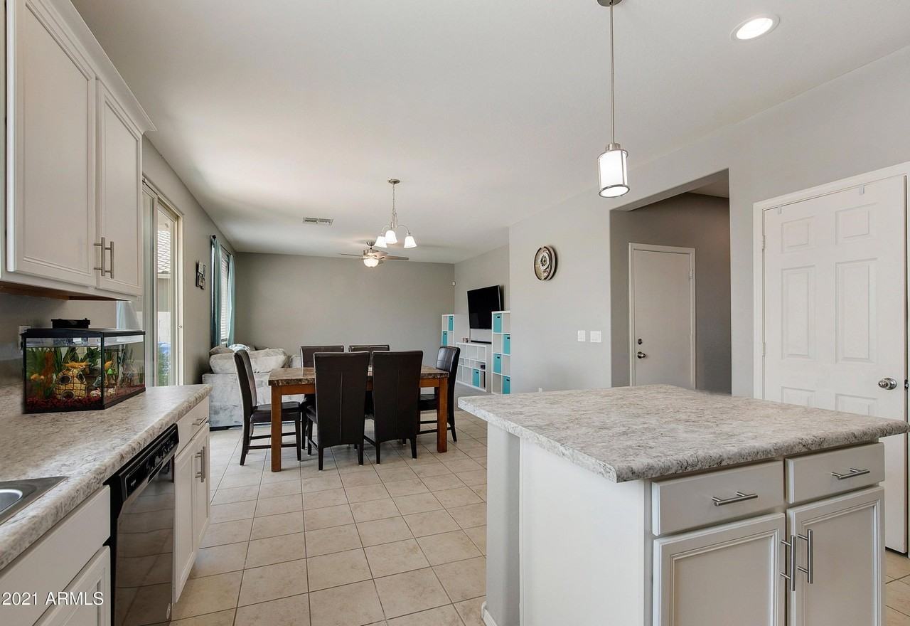 18013 W Tina Ln - Photo 5 of 14