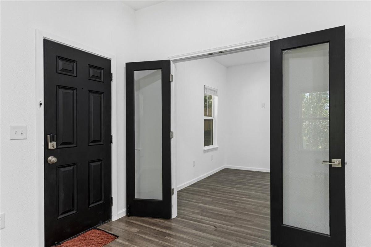 1215 E 12th St - Photo 3 of 13