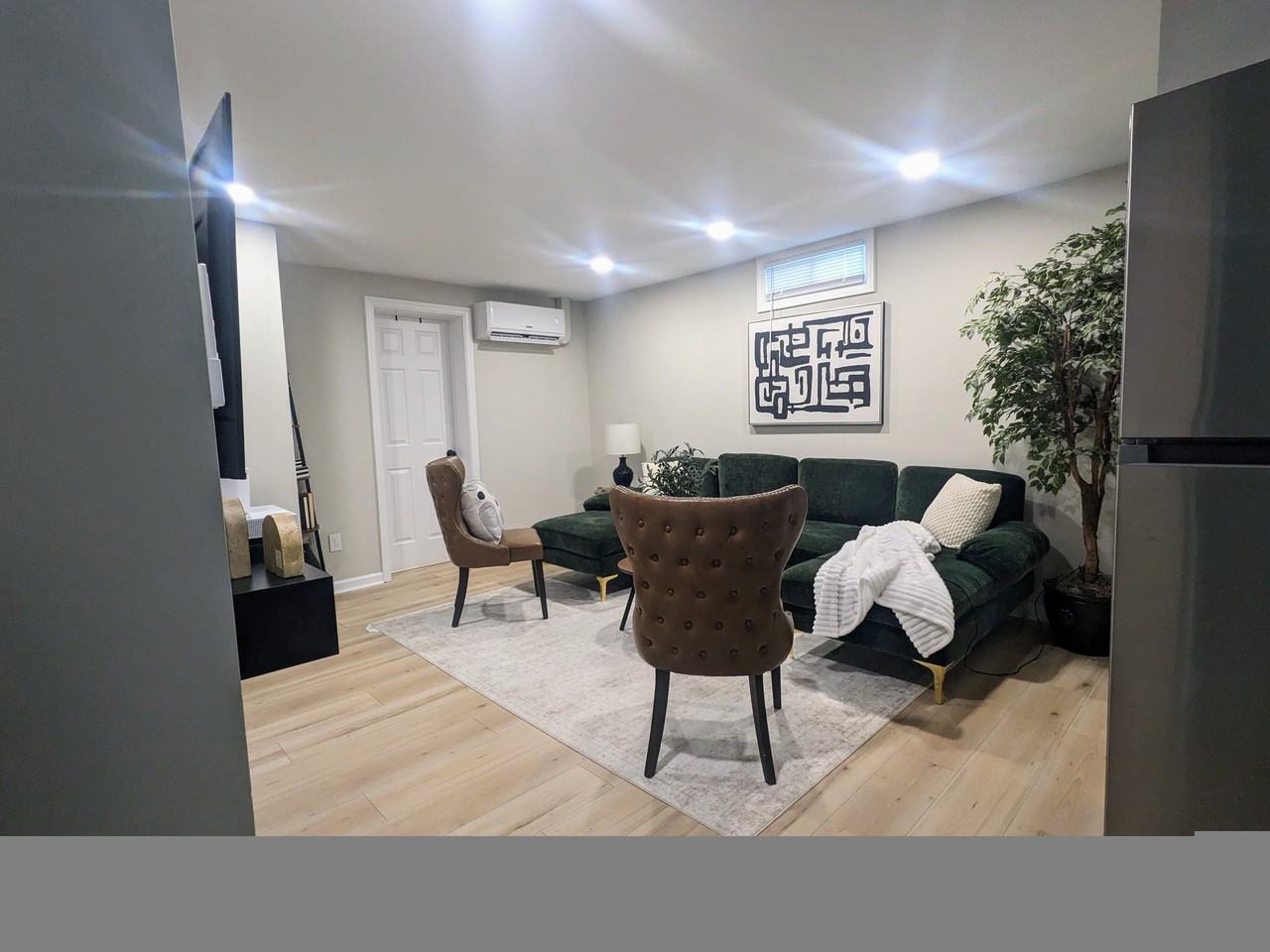 909 E Lenoir St #B - Photo 2 of 29