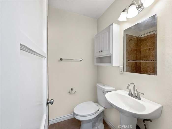 2918 Yearling St - Photo 4 of 10