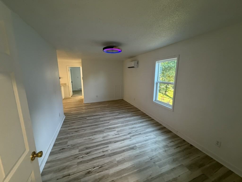 725 S 7th St #4 - Photo 4 of 12