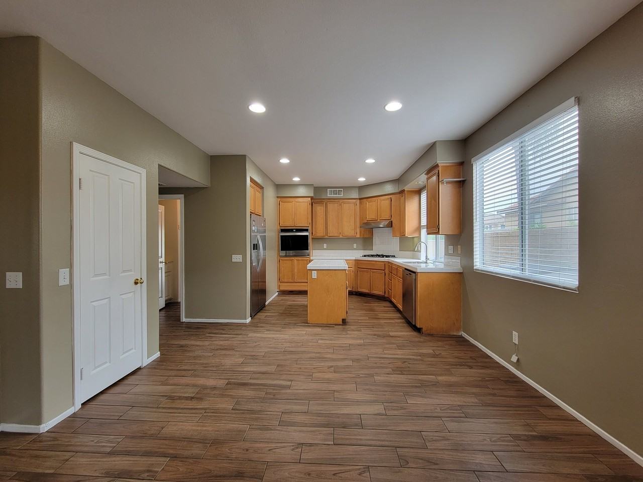 16241 El Dorado Ct - Photo 4 of 16