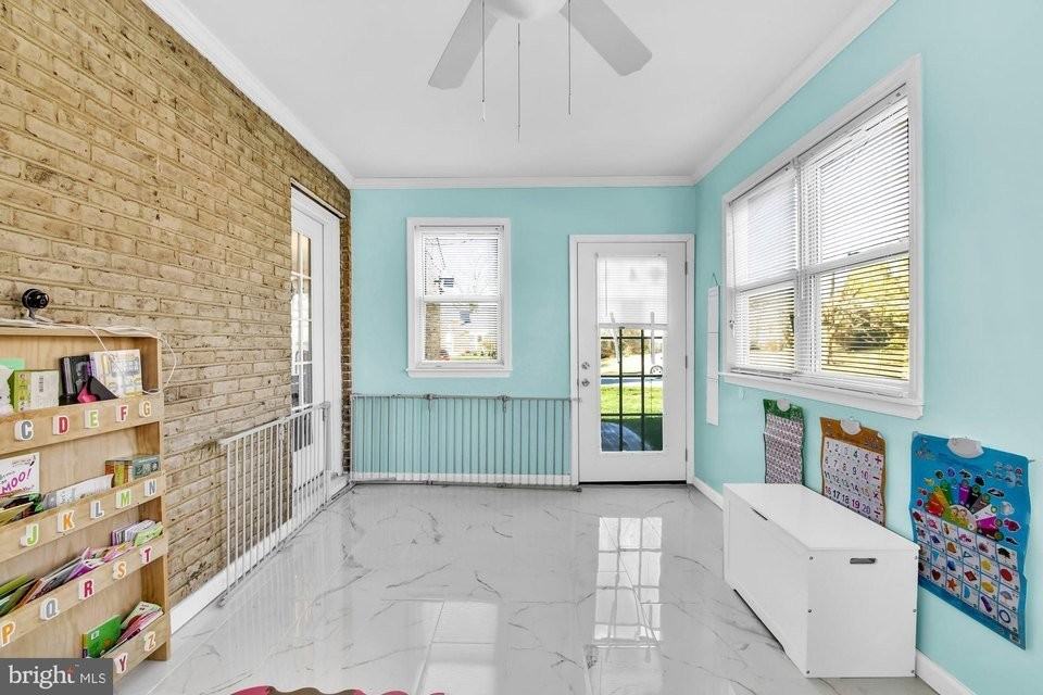 1902 Julian Rd - Photo 4 of 16