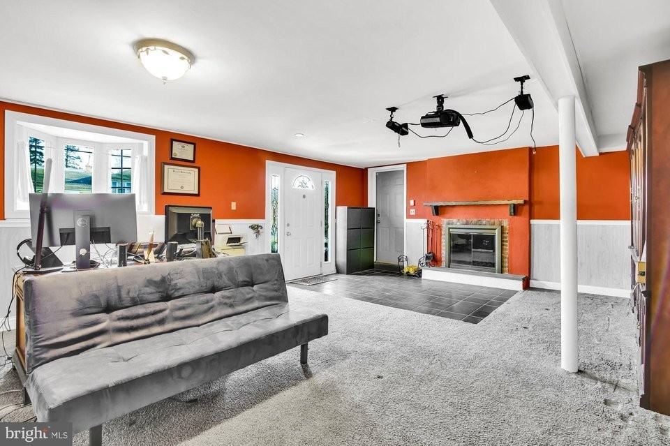 1902 Julian Rd - Photo 5 of 16