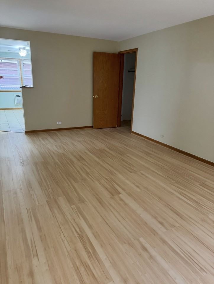 5446 W Gale St #1C - Photo 2 of 14