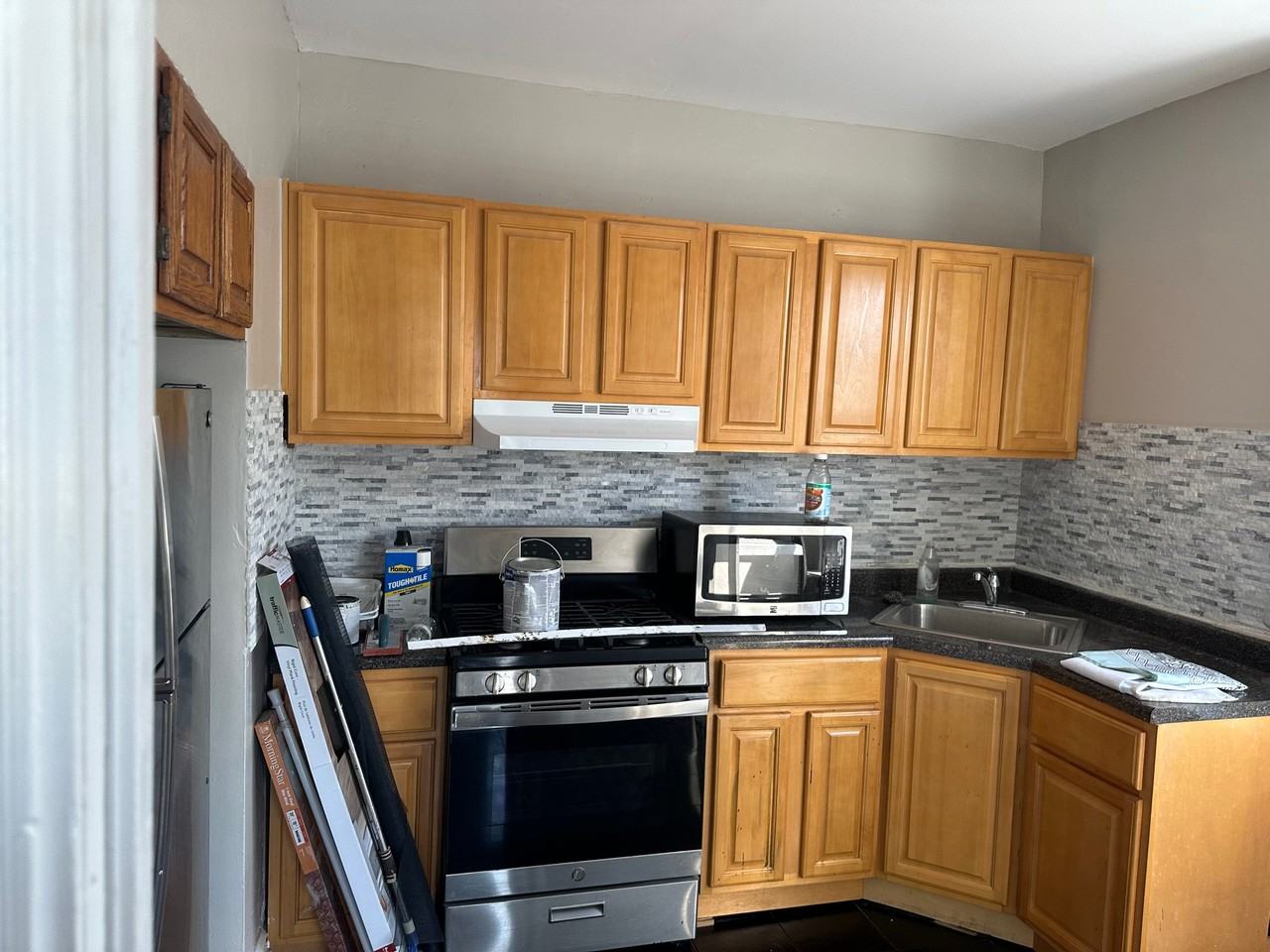 85 Hague St #2 - Photo 7 of 16