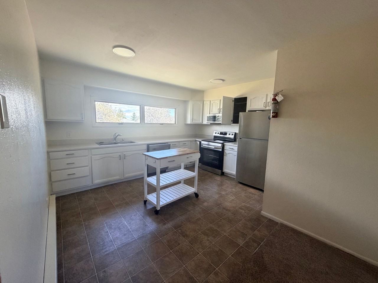120 1/2 Sunrise Dr - Photo 3 of 11