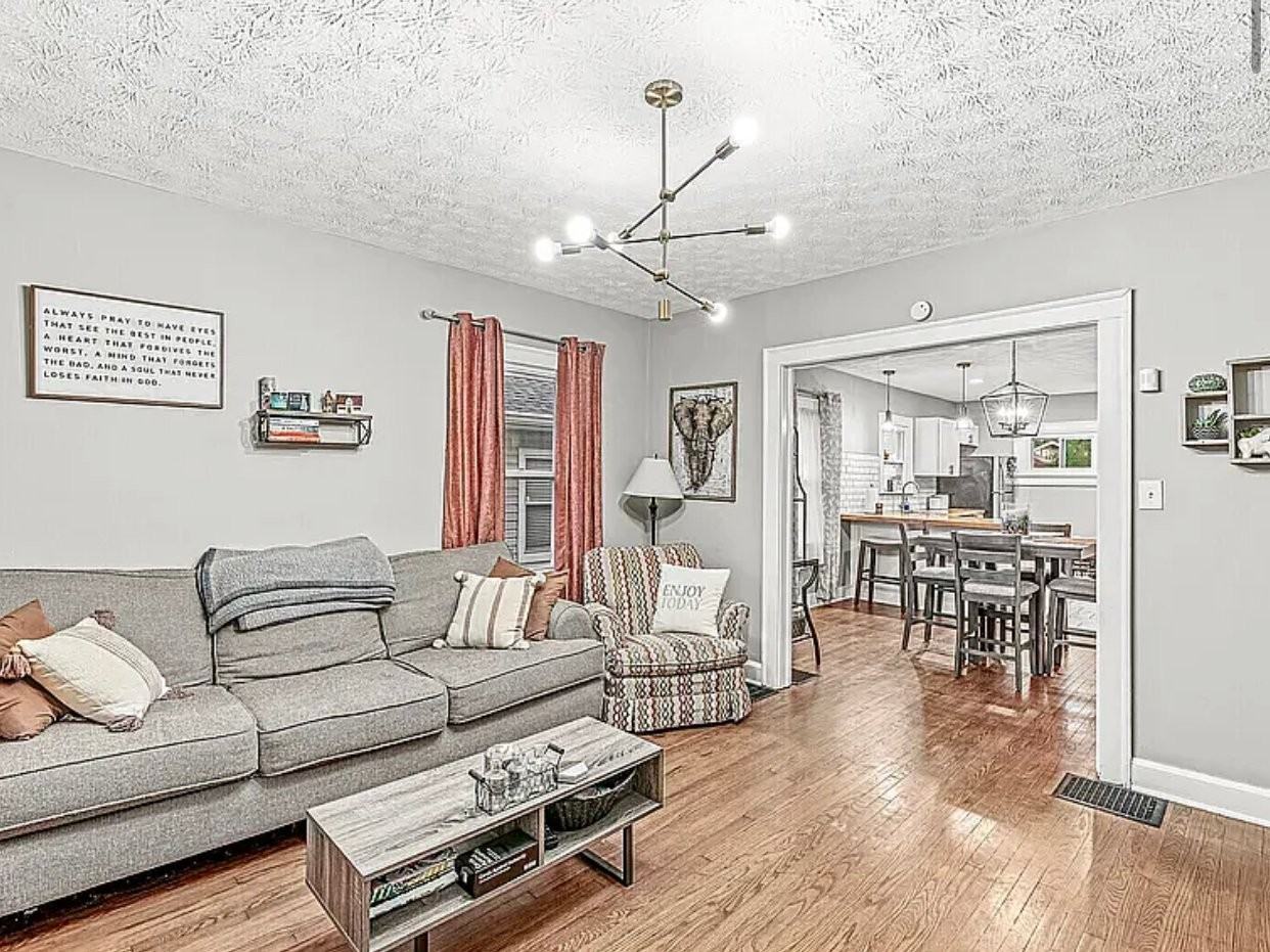 1218 E Southern Ave - Photo 3 of 13