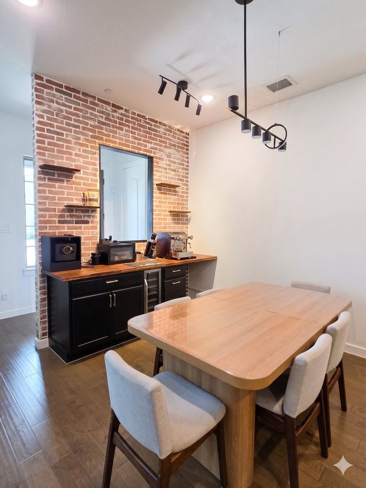 7286 Sprangletop St - Photo 3 of 17