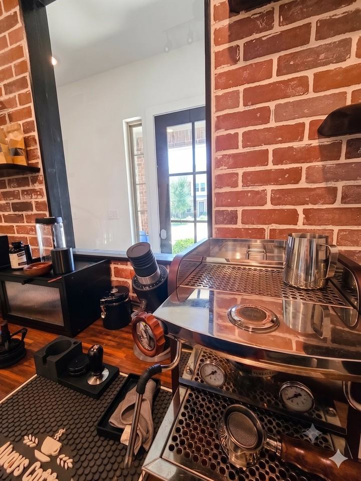7286 Sprangletop St - Photo 4 of 17