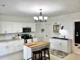 featured image of 439 W 14th Ave #LOWER